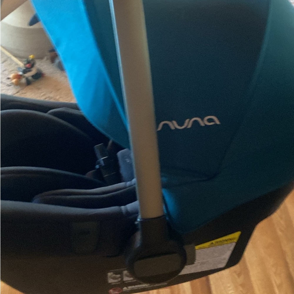 Nuna car seat/with base and stroller Teal and Black - Picture 4 of 8
